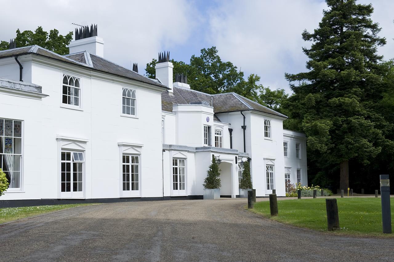 Gilwell Park Hotel Чингфорд Екстериор снимка