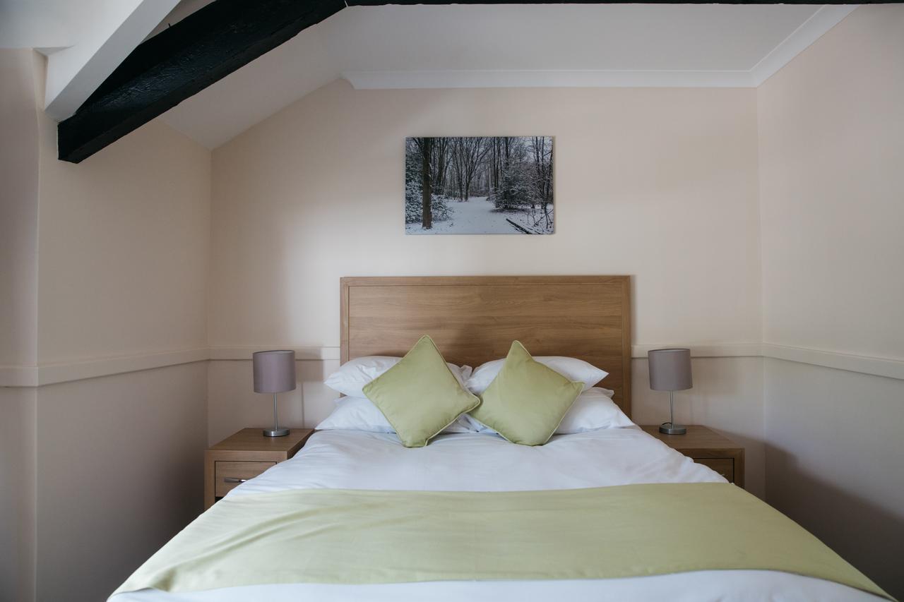 Gilwell Park Hotel Чингфорд Екстериор снимка