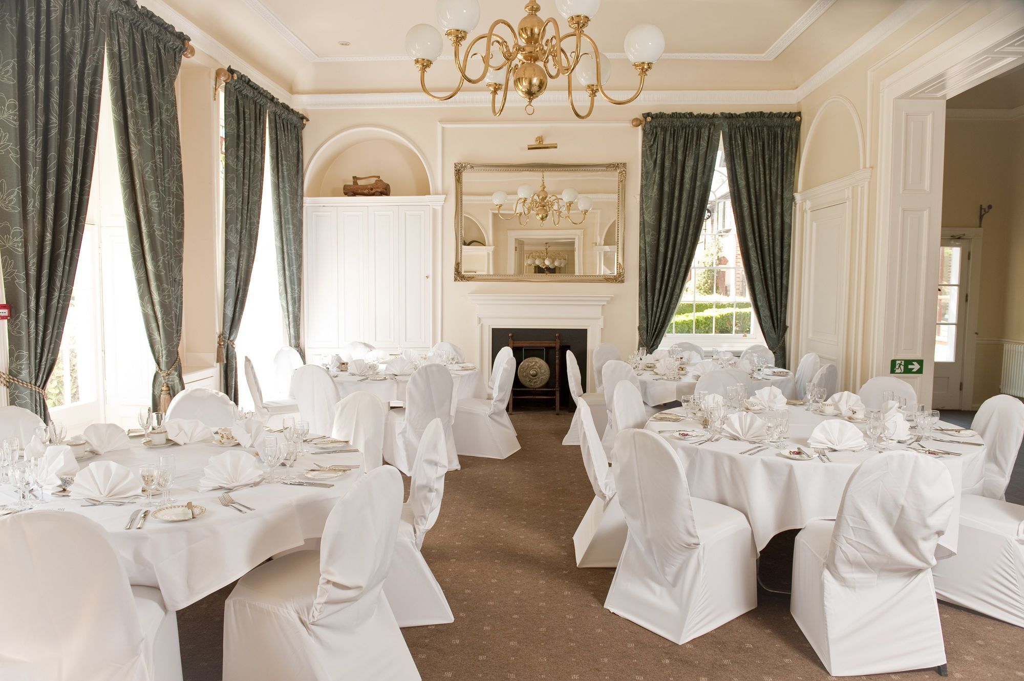 Gilwell Park Hotel Чингфорд Екстериор снимка