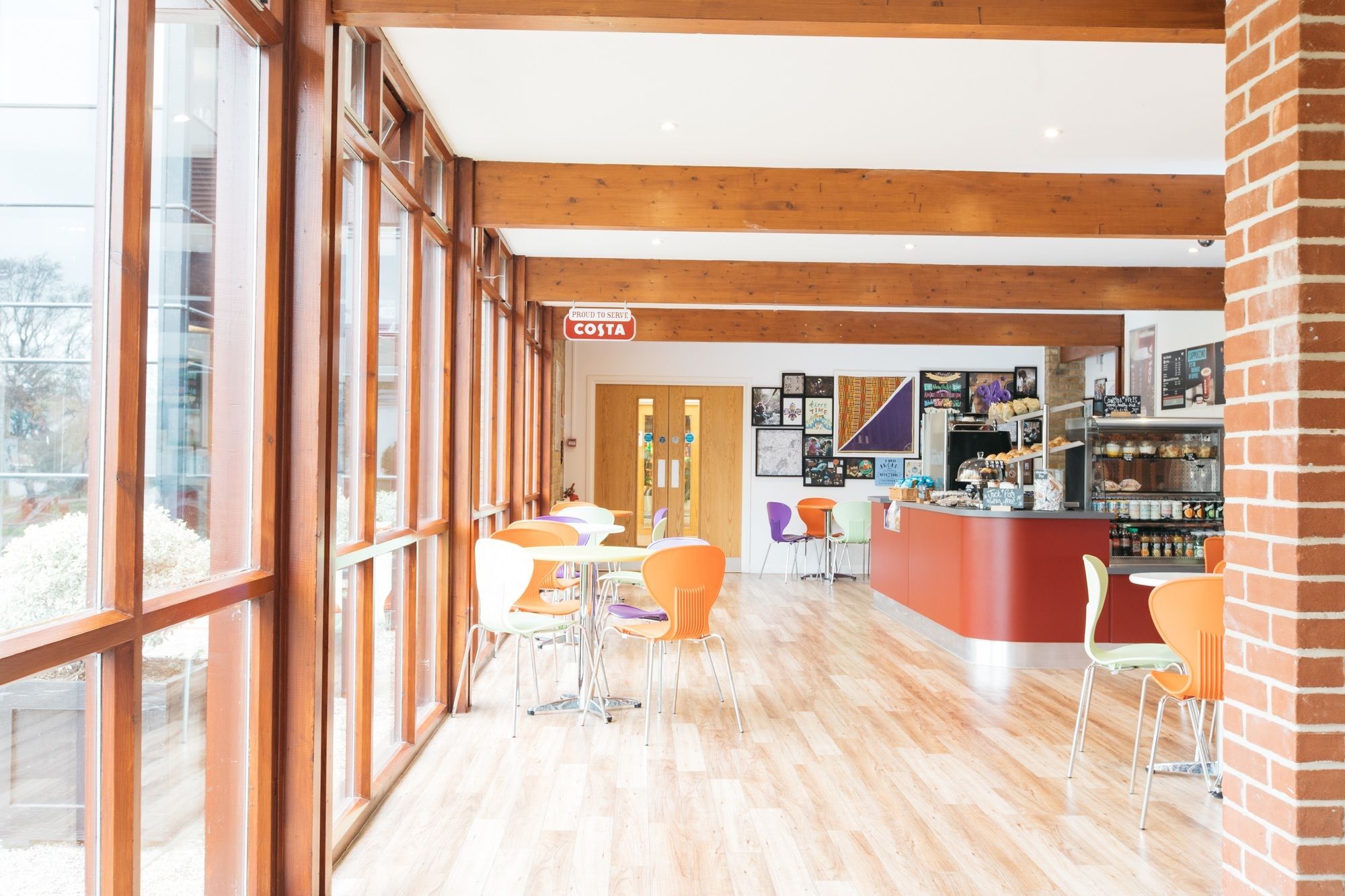 Gilwell Park Hotel Чингфорд Екстериор снимка