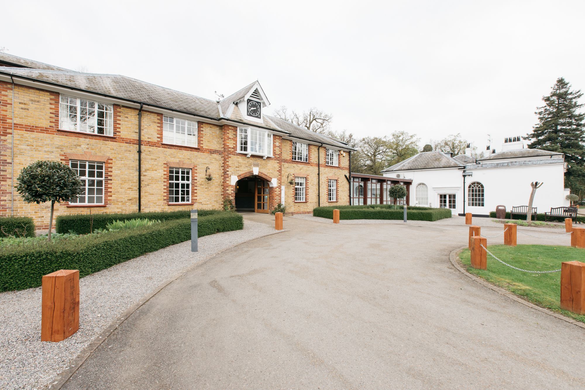 Gilwell Park Hotel Чингфорд Екстериор снимка