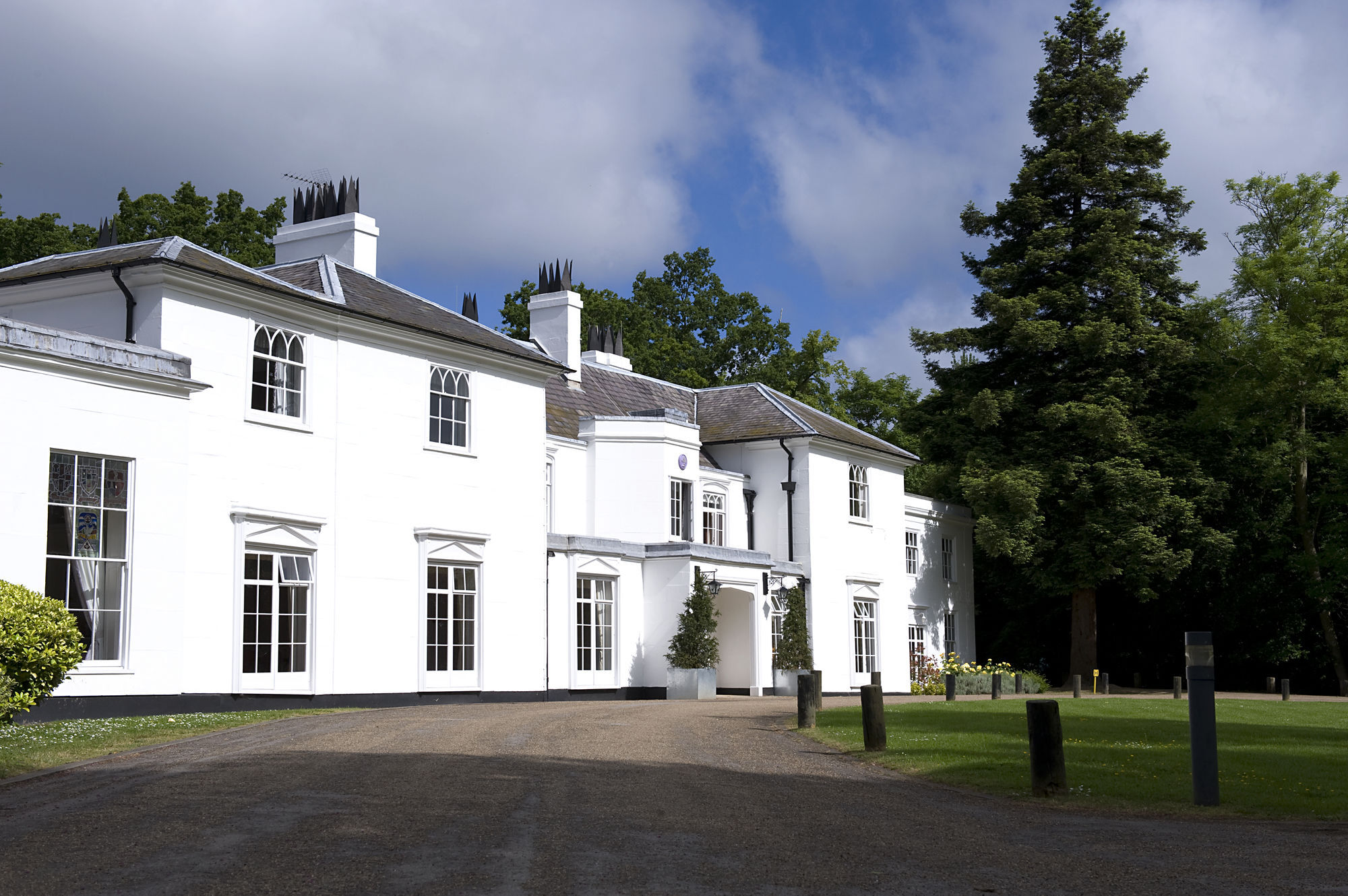Gilwell Park Hotel Чингфорд Екстериор снимка