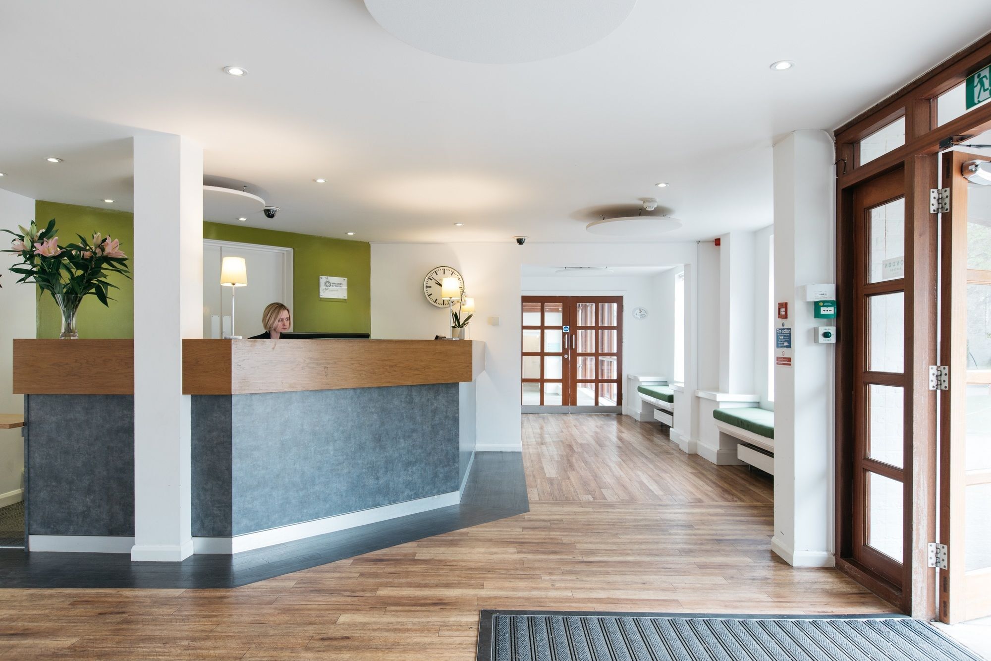Gilwell Park Hotel Чингфорд Екстериор снимка
