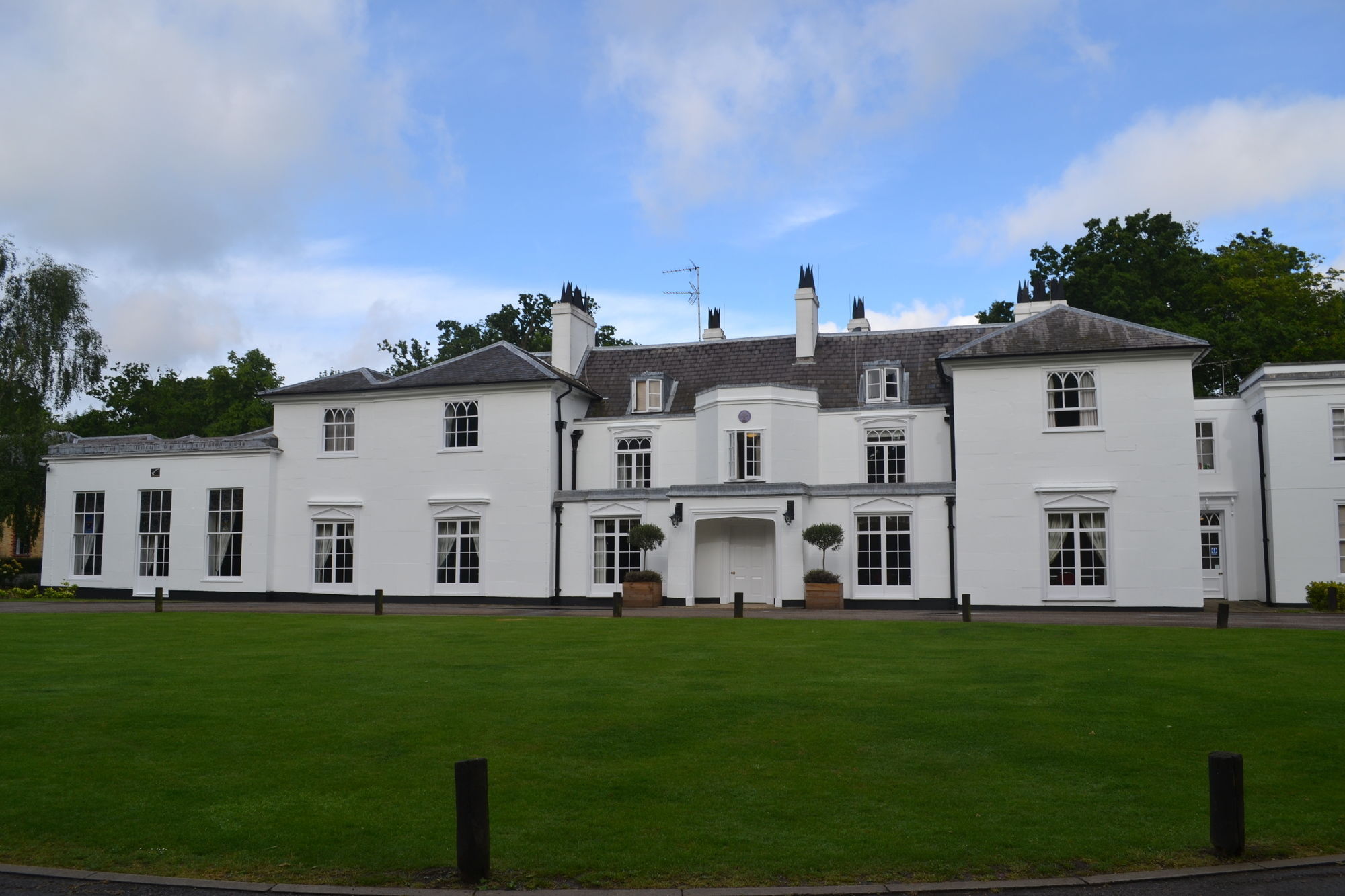 Gilwell Park Hotel Чингфорд Екстериор снимка